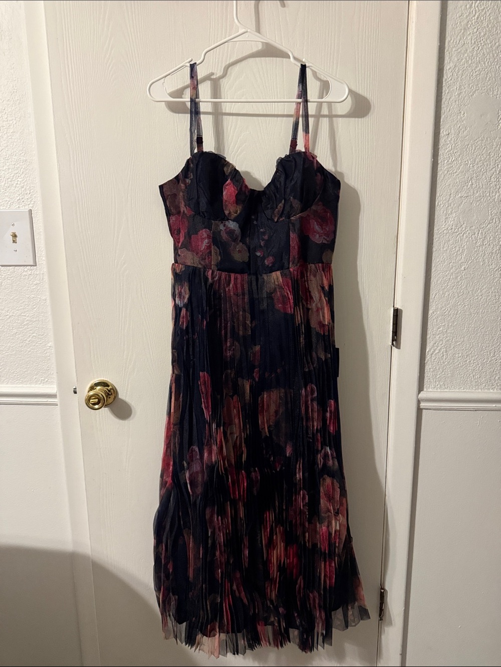 NWT Lulus- Floral Pleated Midi Dress in Dark Navy and Roses